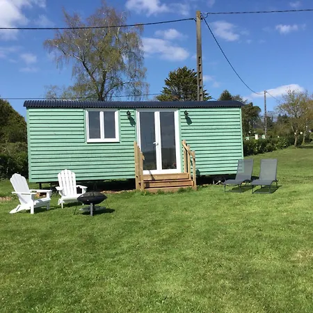 La Petite Maison Verte Campsite *